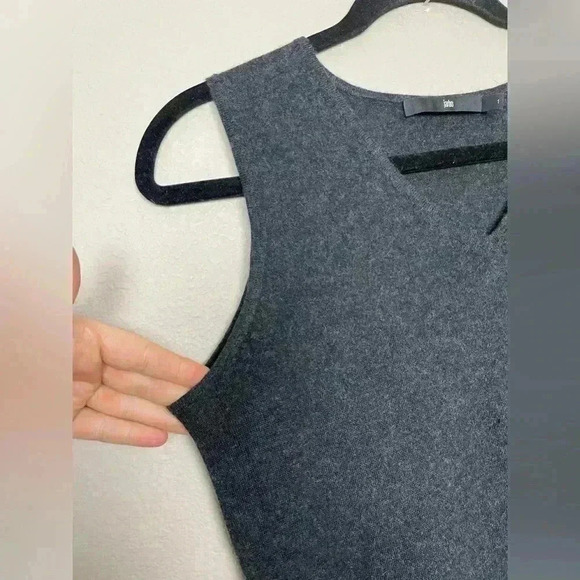 JARBO Women's Small V-Neck Sweater Tank Knit Silk Cashmere Charcoal Grey Minimal - Picture 5 of 13